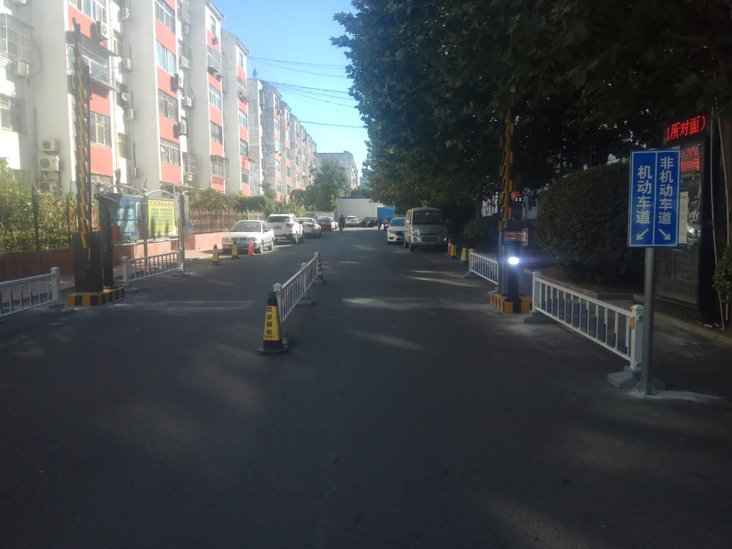 燕郊燕灵小区一整套高清车牌识别系统