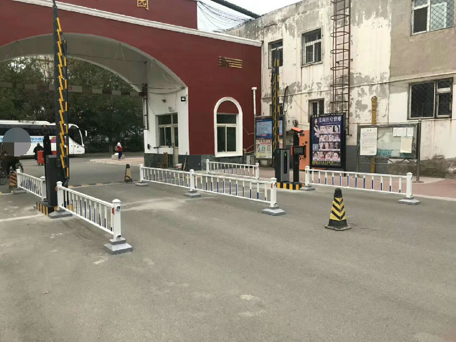 燕郊紫竹园一整套高清车牌识别系统